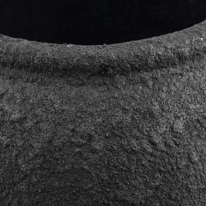 inaya-oslonka-czarna-37x37x40cm-wazon (1).webp